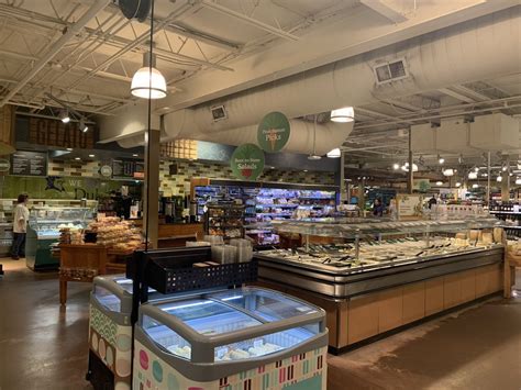 Whole foods durham - Prepared Foods Department. Prepared Foods is where culinary expertise, convenience and high standards meet. Just as in our grocery aisles, we ban 260+ colors, flavors, preservatives and more that are often found in food. Try a ready-to-eat sandwich for lunch, order custom pizzas or pick up chef-prepared meals for dinner.